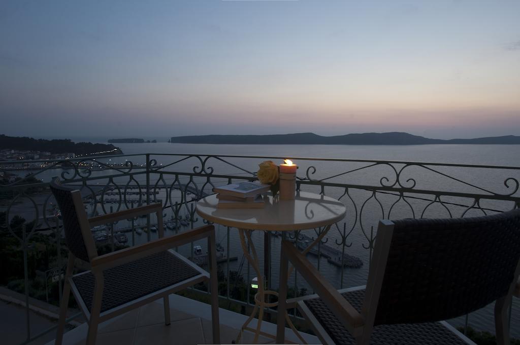 Tina'S House Aparthotel Pylos Exterior photo