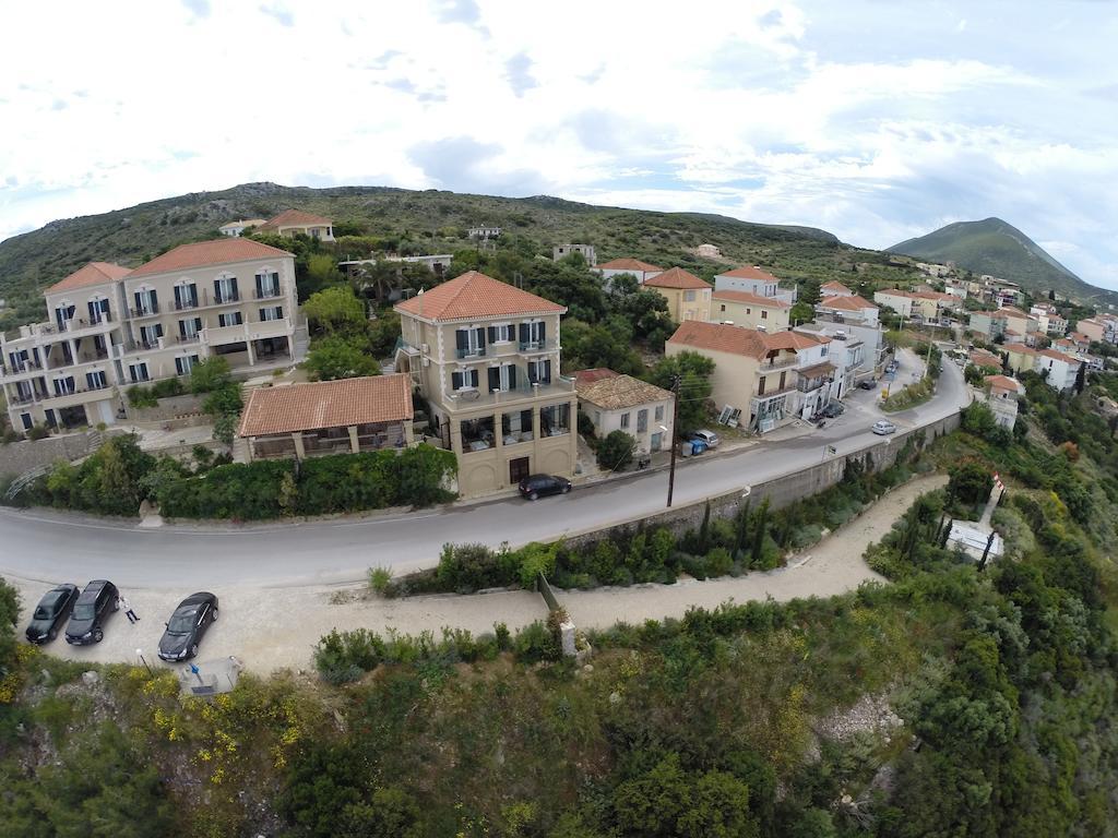 Tina'S House Aparthotel Pylos Exterior photo